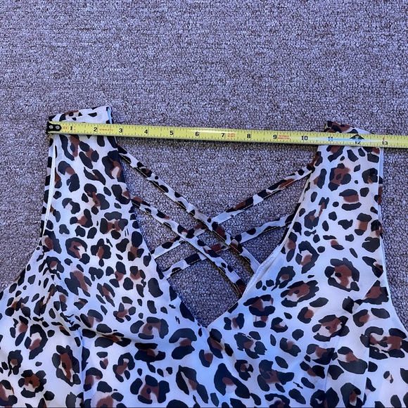 Leopard Print V-Neck Maxi Dress - Picture 2 of 8